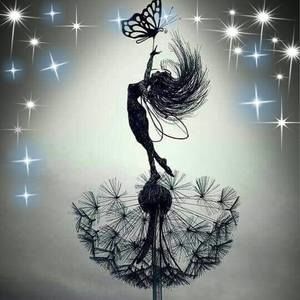 Meet your Posher, Lora